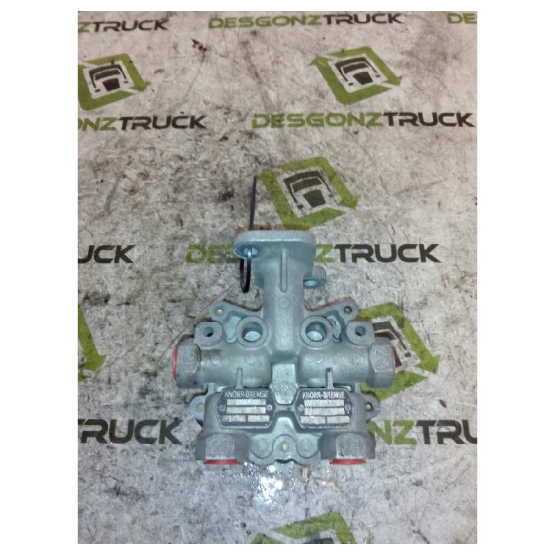 Recambio de valvula aire para iveco eurocargo 05.03  fg 80 e larga distancia referencia OEM IAM ZB4601 AE4608 VALVULA CUADRUPLE - Blanco