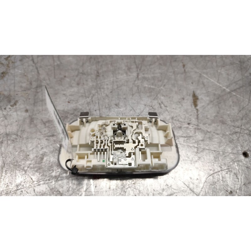 Recambio de luz interior para peugeot 5008 referencia OEM IAM 9652262180 2