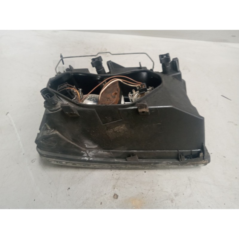 Recambio de faro izquierdo para iveco daily combi bus referencia OEM IAM - Blanco 2