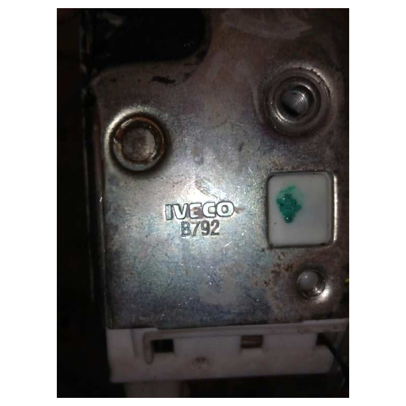 Recambio de cerradura puerta delantera derecha para iveco eurocargo 05.03  fg 80 e larga distancia referencia OEM IAM B792 - Blanco 2