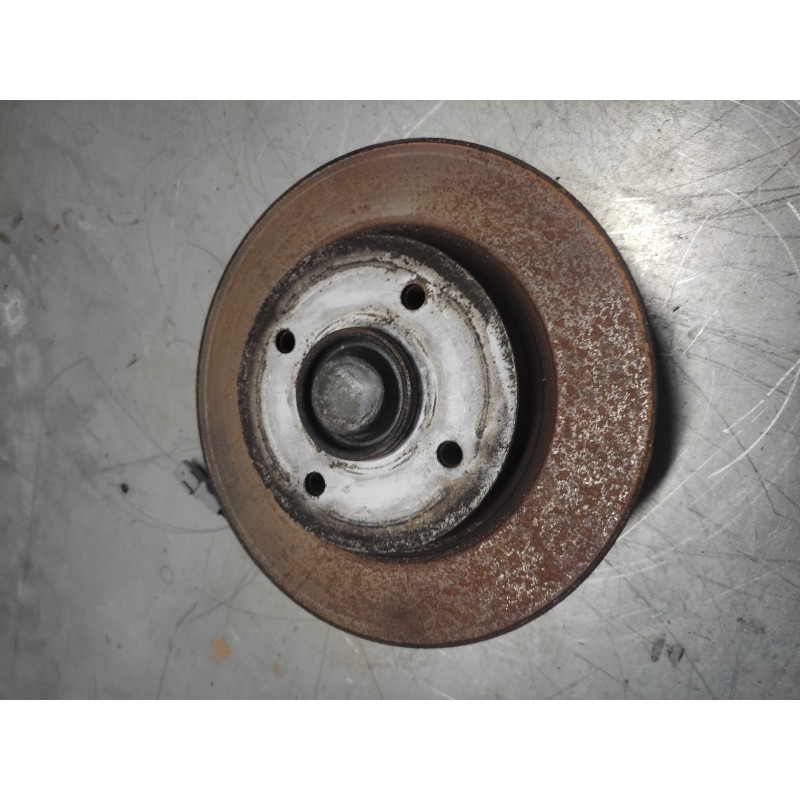 Recambio de buje trasero izquierdo para peugeot 308 sw confort referencia OEM IAM  CON DISCO 