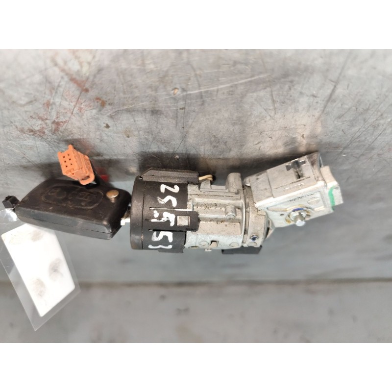 Recambio de conmutador de arranque para peugeot partner tepee 1.6 bluehdi 100 referencia OEM IAM E1105995  