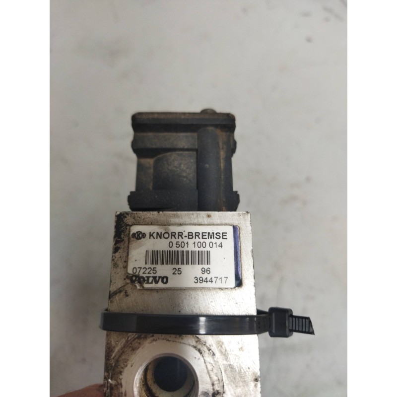 Recambio de valvula aire para volvo fh 12 asta 2001 e2 / e3 fsa  4x2 e2/e3 corto referencia OEM IAM 3944717 0501100014 3