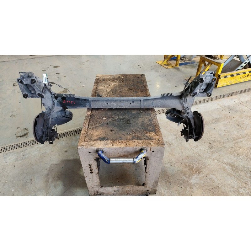 Recambio de eje trasero para peugeot partner tepee 1.6 bluehdi 100 referencia OEM IAM   