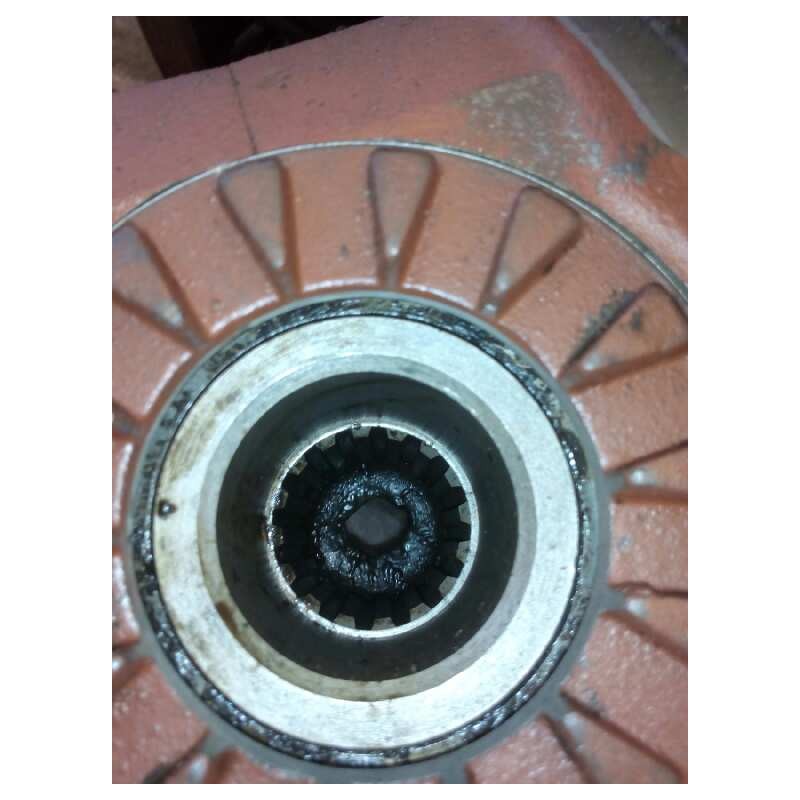Recambio de grupo para nissan trucks l80.09 l80.14 referencia OEM IAM GD320 5000037781 RATIO= 34X9 3