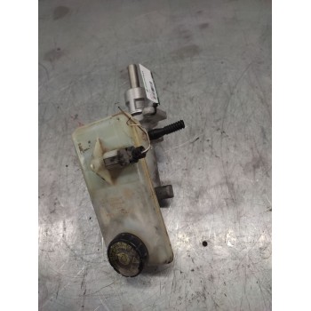 Recambio de bomba freno para opel vivaro 1.9 cdti cat (f9q-760 / l08) referencia OEM IAM 32067008C  