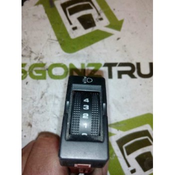 Recambio de boton regulacion de faros para man tgx 18.xxx fg / 4x2 bl xl referencia OEM IAM 81259070333  