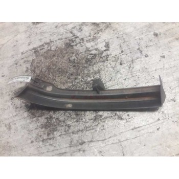 Recambio de moldura para opel zafira a elegance referencia OEM IAM 90580652 BAJO FARO DERECHO 