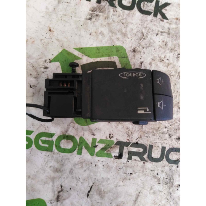 Recambio de mando radio para renault mascott fg 120. 35/55/65 cabina individual referencia OEM IAM 344732013 91166323 