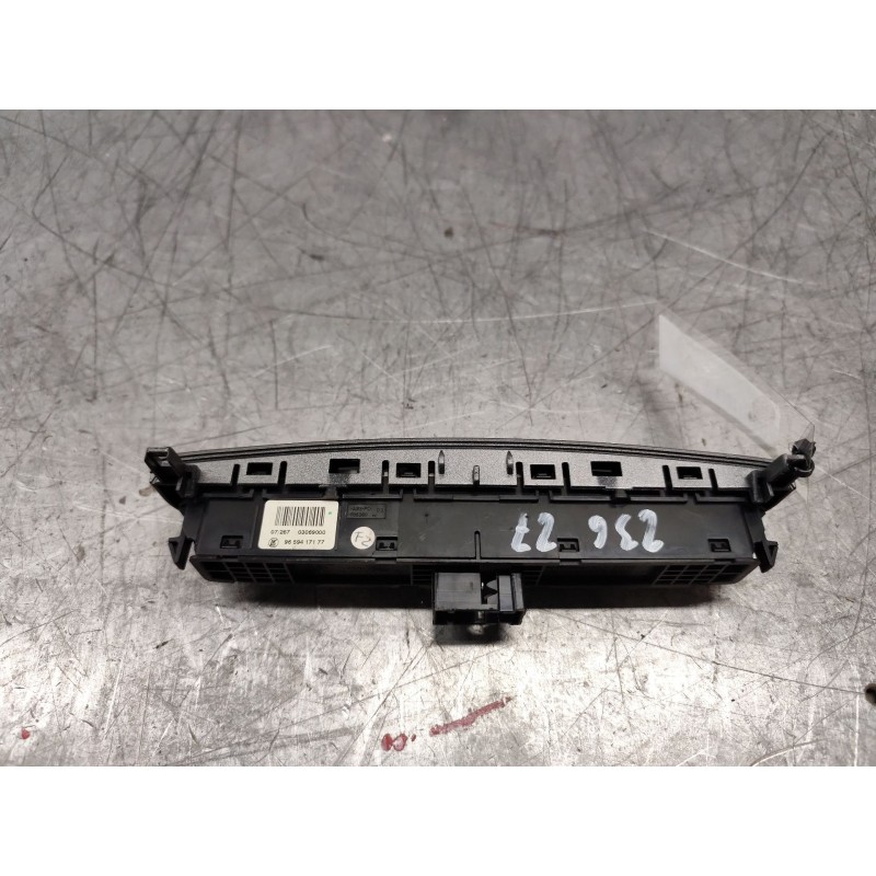 Recambio de warning para peugeot 308 confort referencia OEM IAM 9659417177 - Negro 2