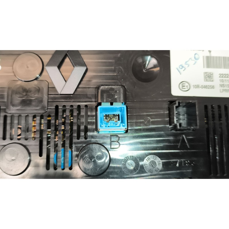Recambio de pantalla multifuncion para renault serie t 10.8 diesel referencia OEM IAM 7422224265 22224265 - Blanco 9