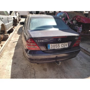 mercedes-benz clase c (w203) berlina del año 2001