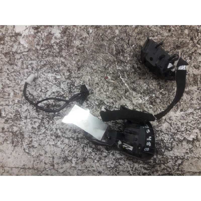 Recambio de mando volante para toyota corolla verso (r1) 2.2 d-4d luna referencia OEM IAM - Negro 2