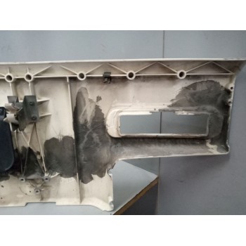 Recambio de calandra para renault m 210.13/c midliner e2 referencia OEM IAM   