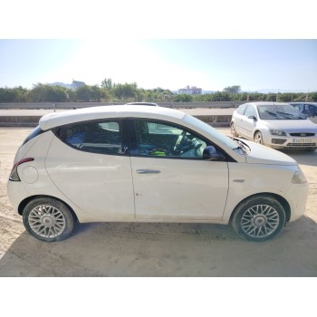lancia ypsilon (312_) del año 2014