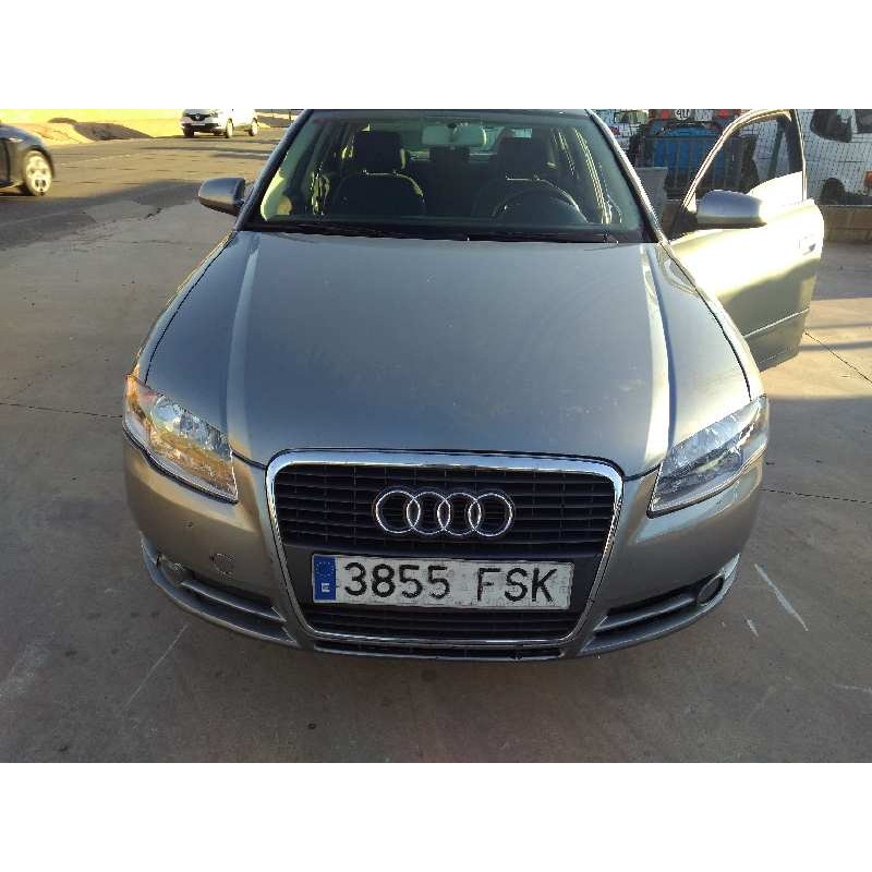 AUDI A4 BERLINA (8E)