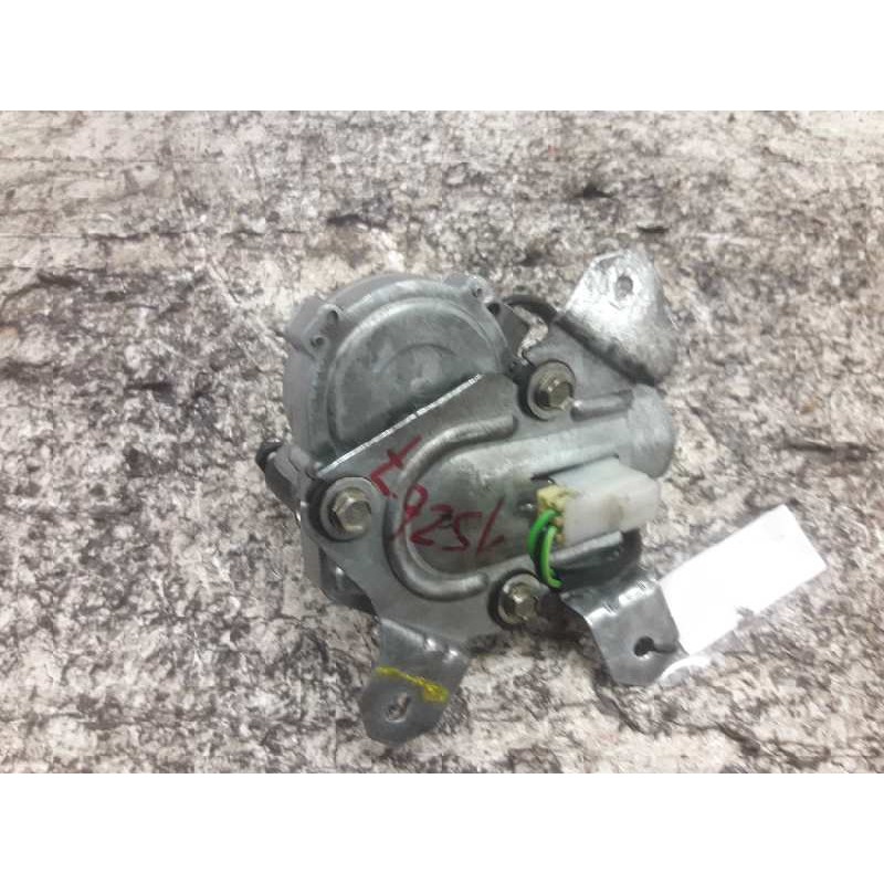 Recambio de motor limpia trasero para nissan terrano/terrano.ii (r20) 2.7 turbodiesel referencia OEM IAM - Rojo 2