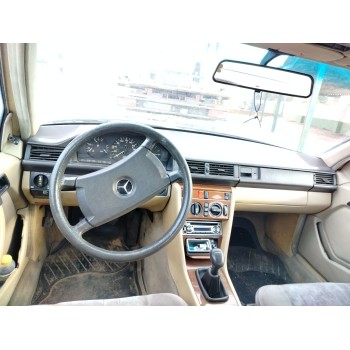 mercedes-benz clase e (w124) berlina del año 1986
