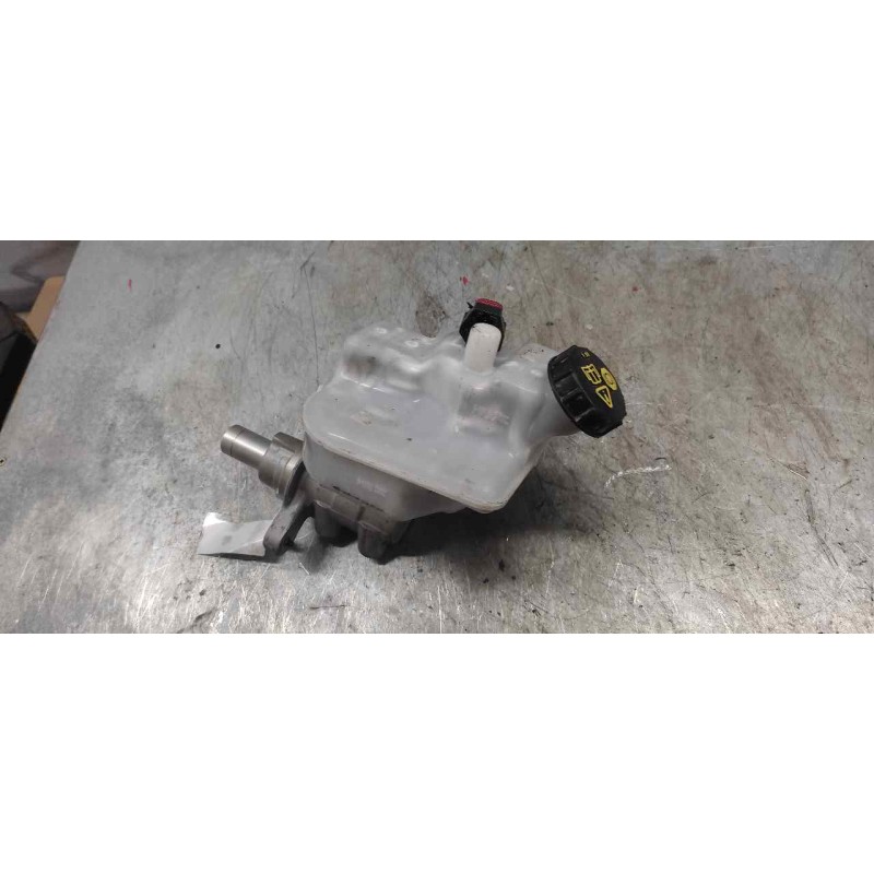 Recambio de bomba freno para ford transit express line '06 2.2 tdci cat referencia OEM IAM 0204051174 - Blanco 2