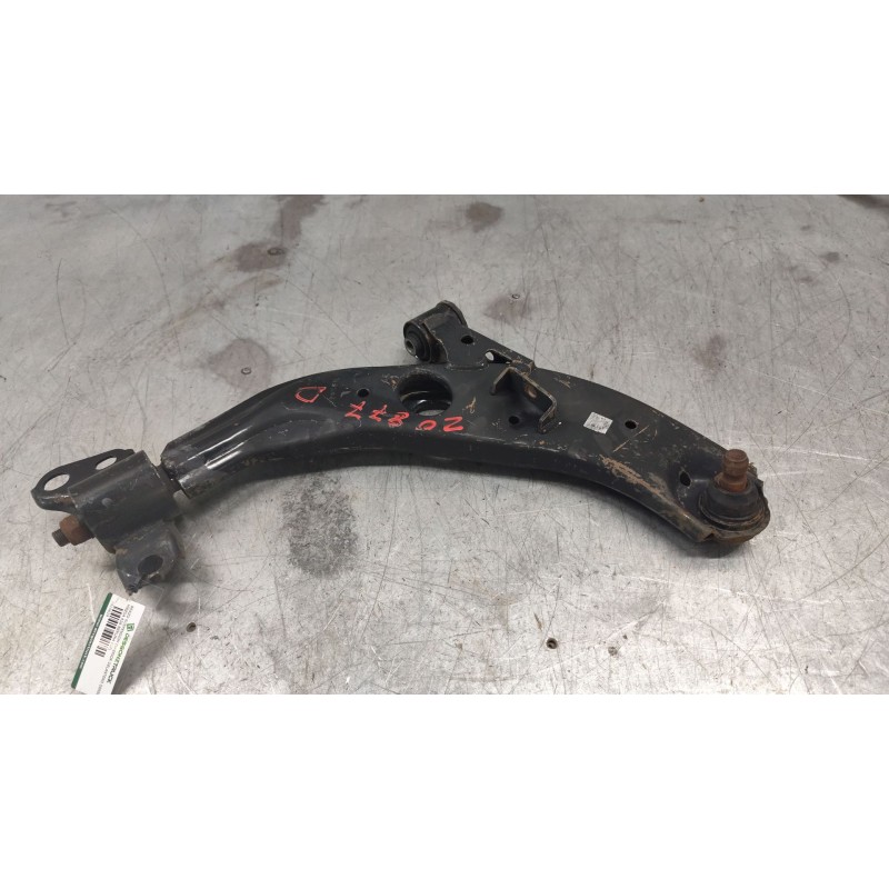 Recambio de brazo suspension inferior delantero derecho para mazda 626 berlina (gf) 2.0 ditd ac referencia OEM IAM   