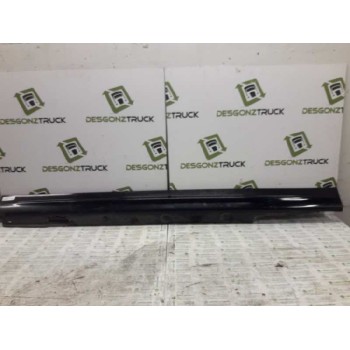 Recambio de estribo izquierdo para bmw serie 3 berlina (e46) 320d referencia OEM IAM 67580010 8214175 