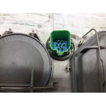 Recambio de faro derecho para ford fiesta berlina ghia referencia OEM IAM   