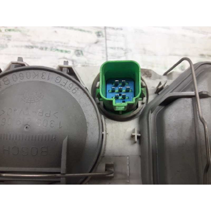 Recambio de faro derecho para ford fiesta berlina ghia referencia OEM IAM 4