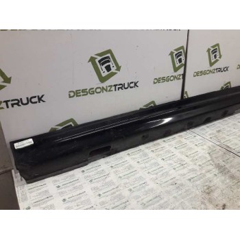 Recambio de estribo izquierdo para bmw serie 3 berlina (e46) 320d referencia OEM IAM 67580010 8214175 