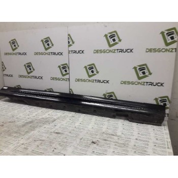 Recambio de estribo derecho para bmw serie 3 berlina (e46) 320d referencia OEM IAM 67590010 821417611 