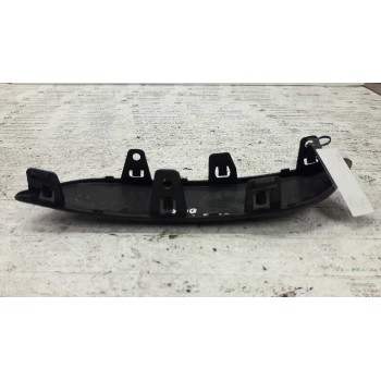Recambio de molduras delanteras para peugeot 207 sw confort referencia OEM IAM 9649582480 PARAGOLPES DCHA. 9649582680