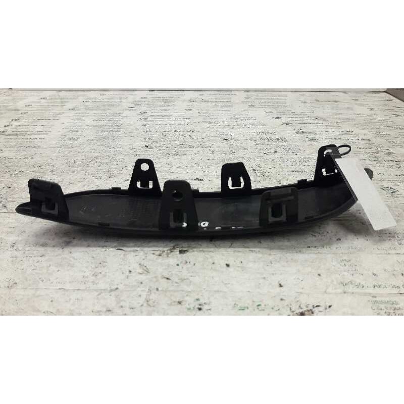Recambio de molduras delanteras para peugeot 207 sw confort referencia OEM IAM 9649582480 PARAGOLPES DCHA. 9649582680 - Blanco 3