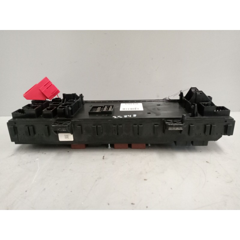 Recambio de caja reles / fusibles para volvo fh 500 referencia OEM IAM 22821378 - Blanco 2