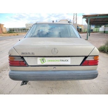 mercedes-benz clase e (w124) berlina del año 1986
