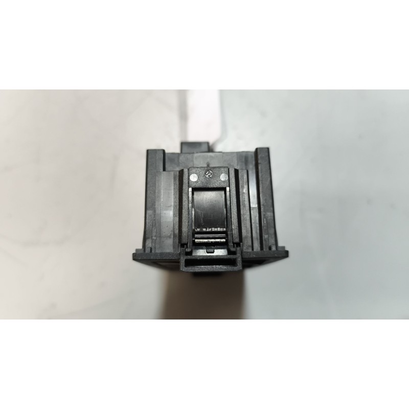 Recambio de interruptor para renault serie t 10.8 diesel referencia OEM IAM 22338209 7422338209 - Blanco 2
