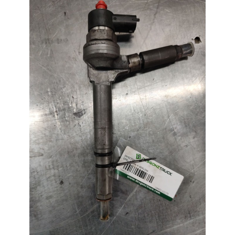 Recambio de inyector para opel astra h berlina cosmo referencia OEM IAM 0445110175 3