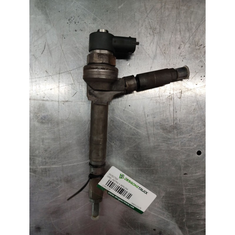 Recambio de inyector para opel astra h berlina cosmo referencia OEM IAM 0445110175  