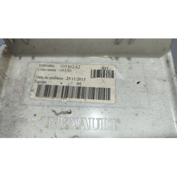 Recambio de moldura para renault serie t 10.8 diesel referencia OEM IAM 82706552  