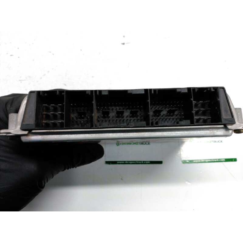 Recambio de centralita motor uce para bmw serie 3 berlina (e46) 320d referencia OEM IAM 0281010205 BOSCH 2