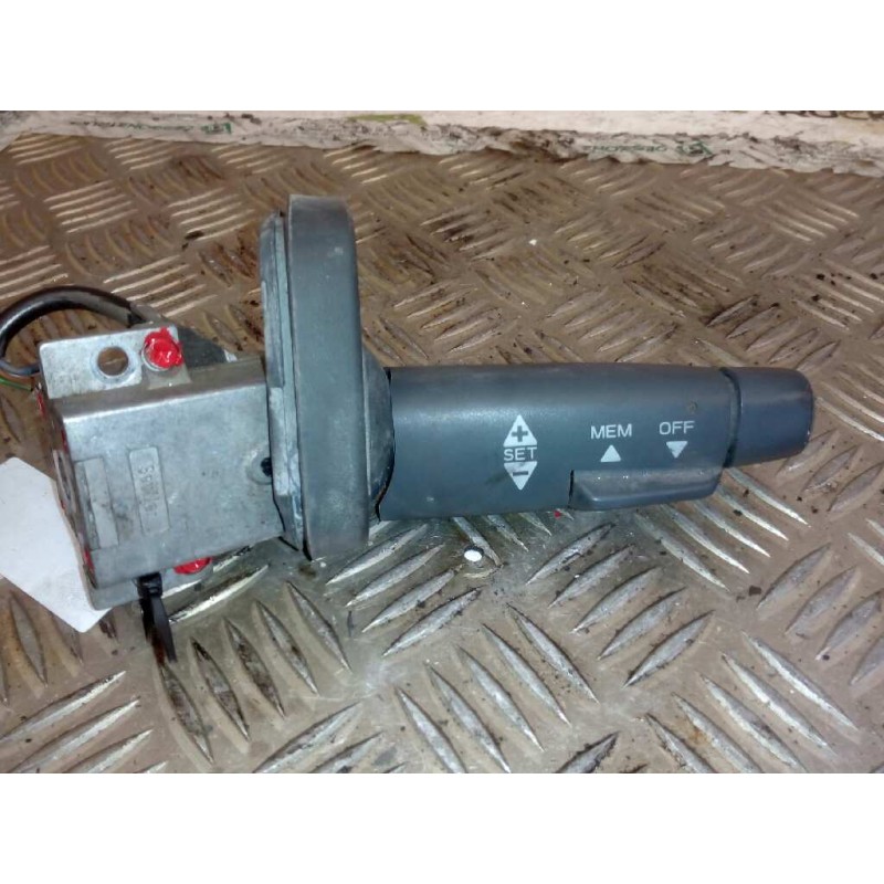 Recambio de mando velocidad de crucero para man tg - a 18.460 fg / bb (e3/e4) l referencia OEM IAM 255090079 - Blanco