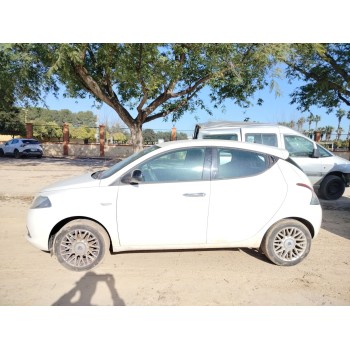 lancia ypsilon (312_) del año 2014