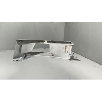Recambio de moldura para renault serie t 10.8 diesel referencia OEM IAM 82706552  