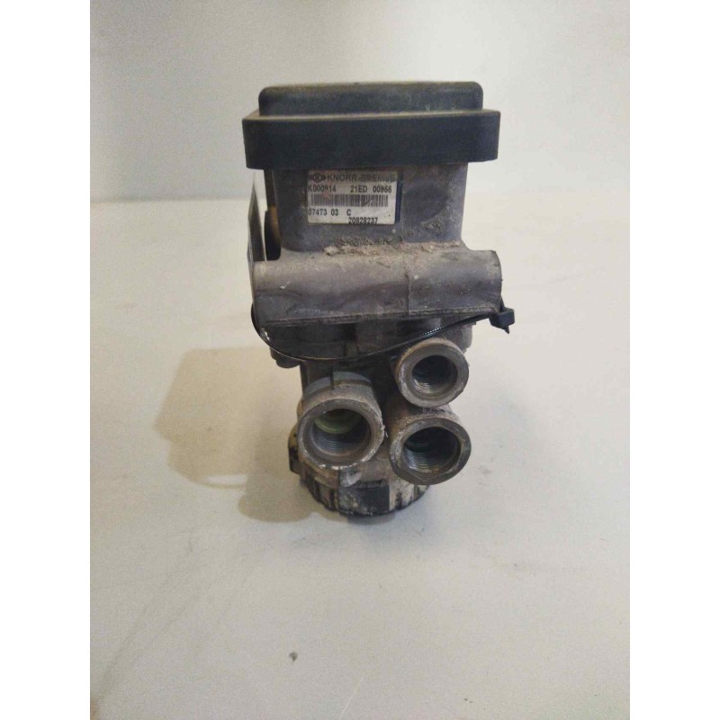 Recambio de valvula aire para renault premium route 2006 10.8 diesel referencia OEM IAM 20828237 K000914 VALVULA EBS