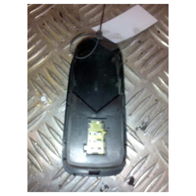 Recambio de mando elevalunas delantero derecho para daf serie xf105.460 fsa 4x2 space-cab referencia OEM IAM 1693129 2