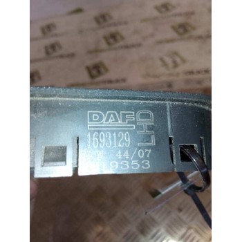 Recambio de mando elevalunas delantero derecho para daf serie xf105.xxx fsa 4x2 space-cab referencia OEM IAM 1693129  