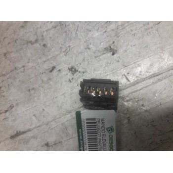 Recambio de mando elevalunas delantero derecho para peugeot partner (s2) combi plus referencia OEM IAM  5 PINS 