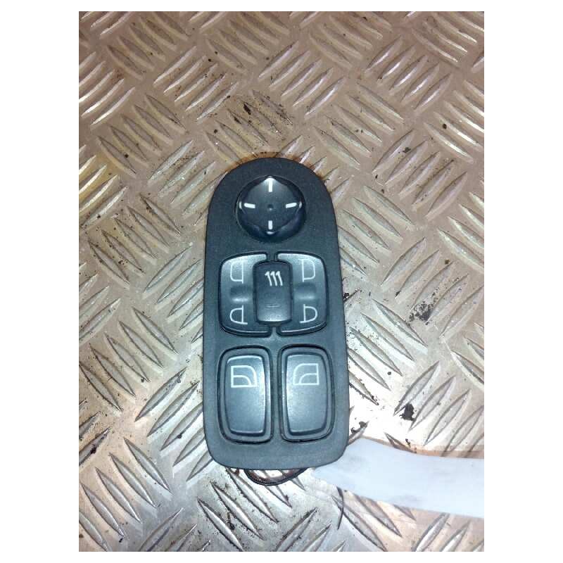 Recambio de mando elevalunas delantero izquierdo para daf serie xf105.xxx fsa 4x2 space-cab referencia OEM IAM 1788603  