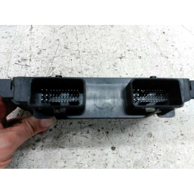 Recambio de centralita motor uce para peugeot 206 berlina xt referencia OEM IAM 9639587680 2