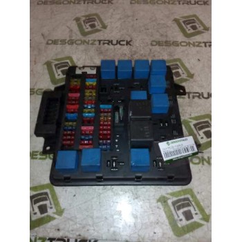 Recambio de caja reles / fusibles para renault trucks midlum 180.12 (174cv) referencia OEM IAM 175725072800 5010293757 