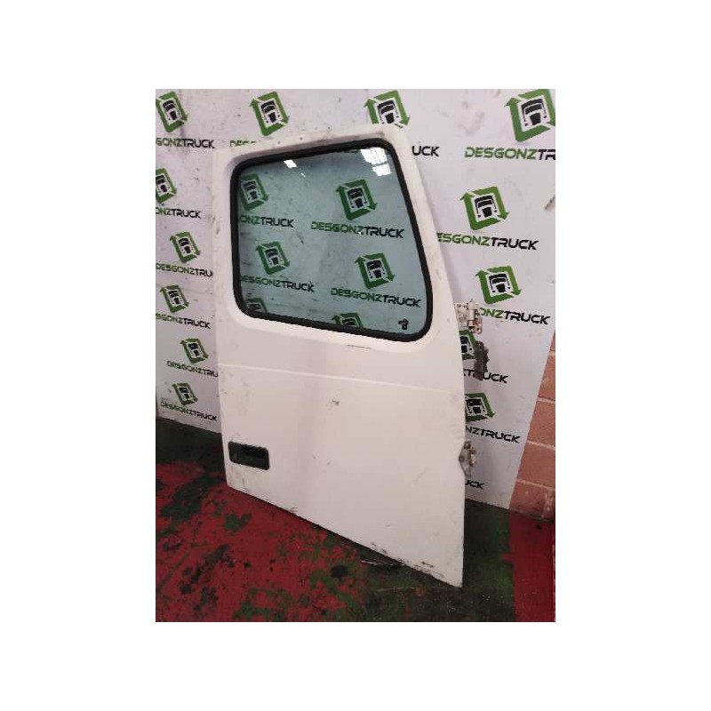 Recambio de puerta delantera derecha para volvo fh 12 2002  fsa std 4x2 corto referencia OEM IAM   
