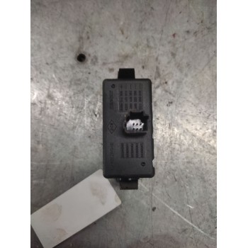 Recambio de warning para renault kangoo dynamique referencia OEM IAM 8200214896A  6 PINS